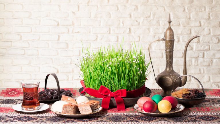 تاریخچه عید نوروز | عیدی چی بخریم؟
